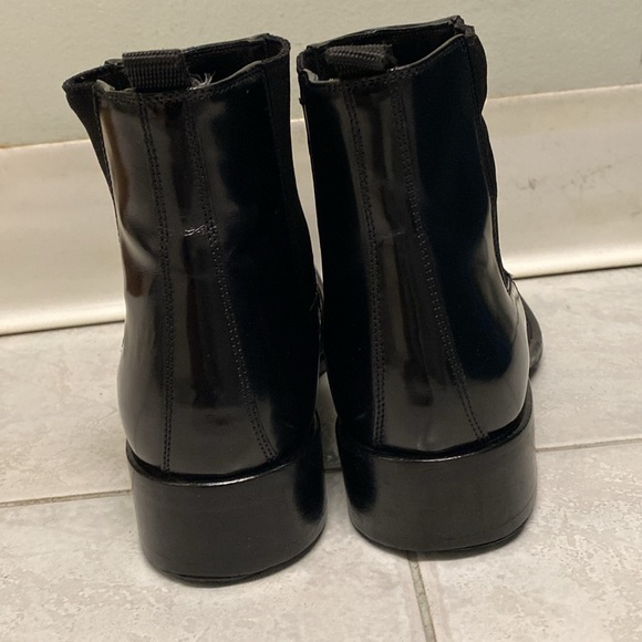 Prada Chelsea boots in leather - Picture 4 of 9